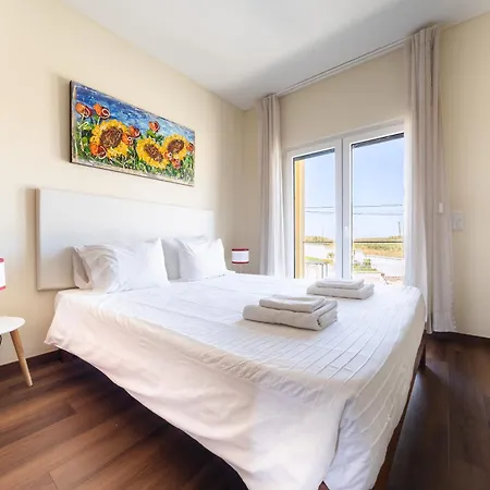 Deluxe Apartment *
